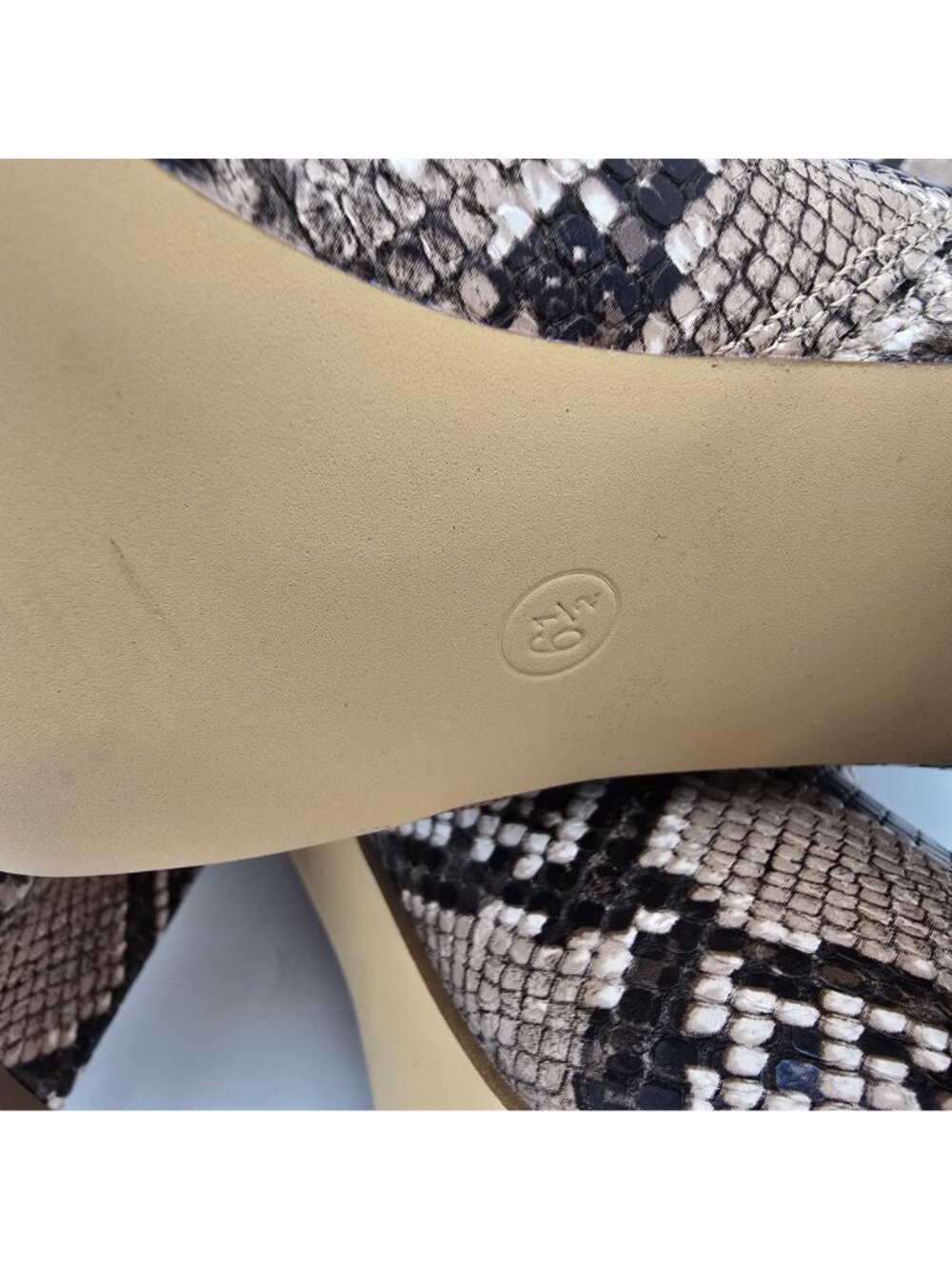 Snake Print Womens Knee-High Boots Size Unknown Brown Faux Leather Block Heel - Picture 6 of 8